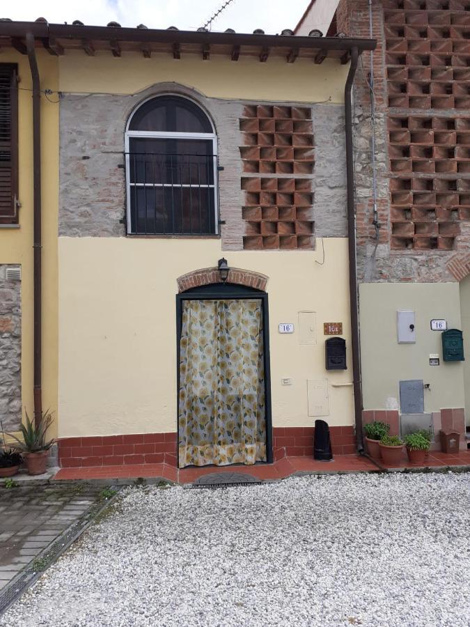 Casa Di Nonno Gio Vila Vecchiano Exterior foto